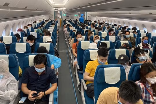 Những điều kiện bán vé máy bay cho hành khách muốn vào Việt Nam