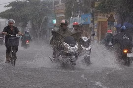Siêu bão số 5 Noul di chuyển phức tạp, sẽ đổ bộ vào nhiều tỉnh
