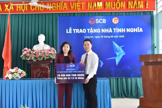 SCB ủng hộ xây dựng 20 nhà ở cho gia đình chính sách khó khăn tại tỉnh Long An