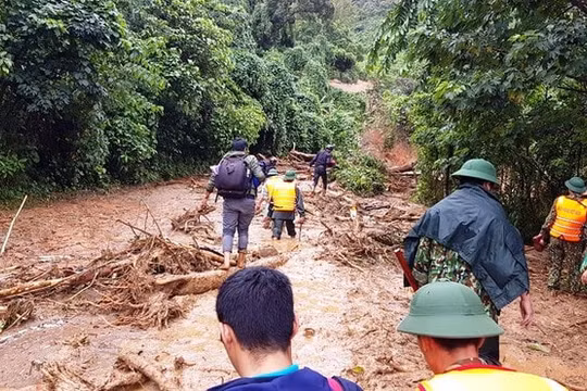 Quảng Trị: 1 công an xã hy sinh, 4 người mất tích khi đi tìm 7 người xã Hướng Việt