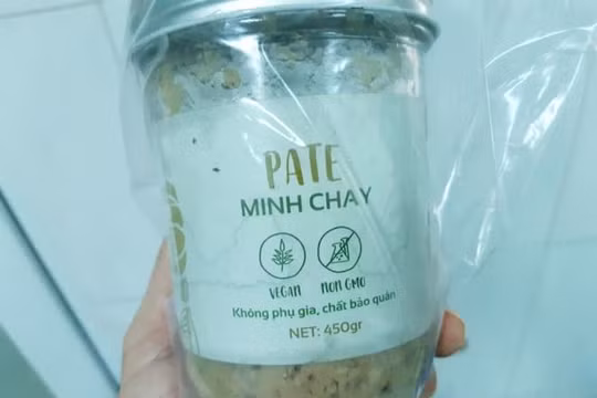 Quảng Nam: Sư cô nhập viện vì ăn pate Minh Chay