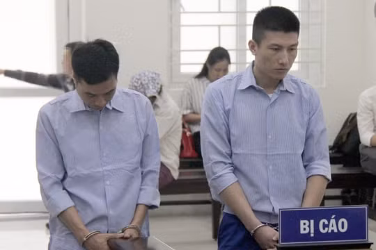 Hà Nội: Nhận hối lộ, hai cựu cán bộ Công an huyện Thanh Trì "chia nhau" hơn 14 năm tù