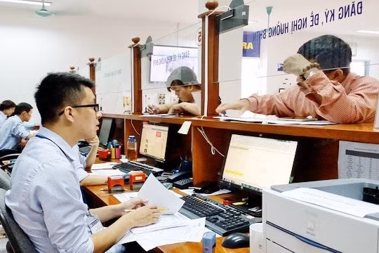 Hồ sơ hưởng trợ cấp thất nghiệp cần có xác nhận của người sử dụng lao động