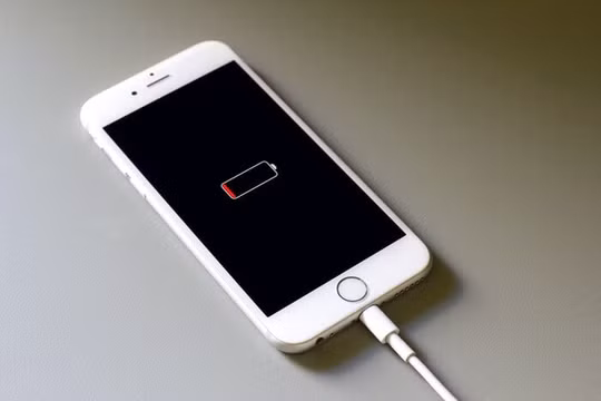 Apple chi hơn 110 triệu USD để giải quyết vụ kiện làm chậm iPhone cũ