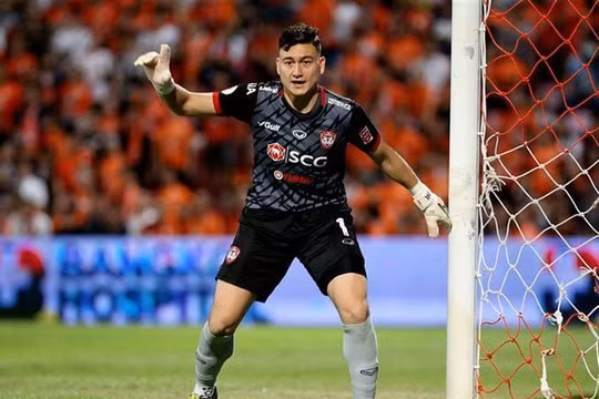 Văn Lâm thi đấu xuất sắc, Muangthong United vẫn thất bại ở Thai League