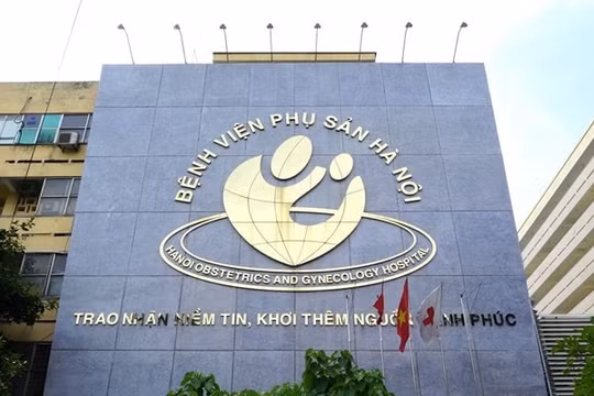 Đi đầu trong công tác khám chữa bệnh, xứng đáng trở thành đơn vị Anh hùng lao động!