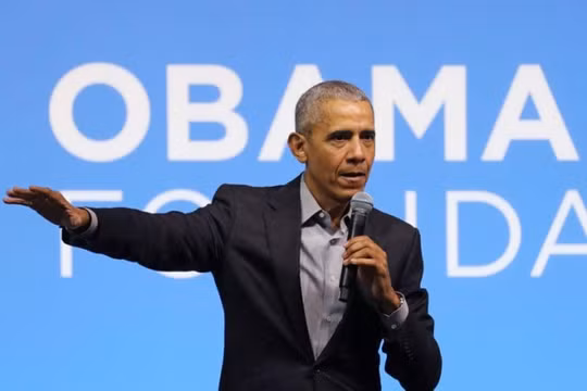 Obama nhận định Trump xử lý đại dịch quá hỗn loạn
