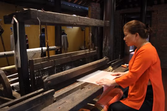 Bảo tồn, phát triển làng dệt đũi Nam Cao