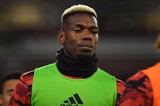 Jamie Carragher lên tiếng kêu gọi MU thanh lý nhanh ‘cục nợ’ Pogba