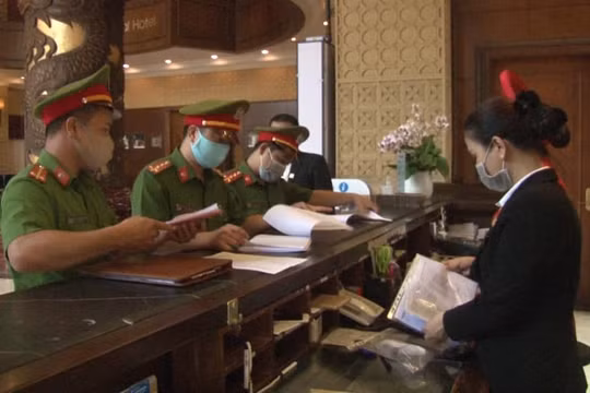 Công an TP Huế đồng loạt triển khai các biện pháp phòng, chống dịch Covid-19