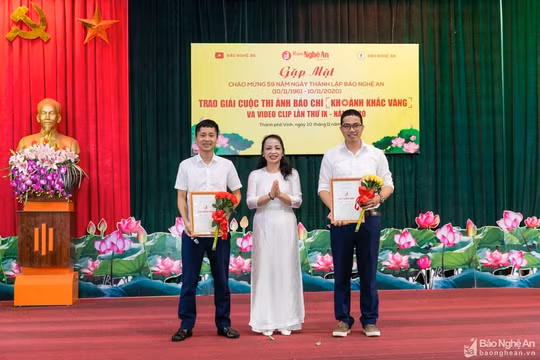 Báo Nghệ An: Trao giải cuộc thi ảnh, video clip "Khoảnh khắc vàng"
