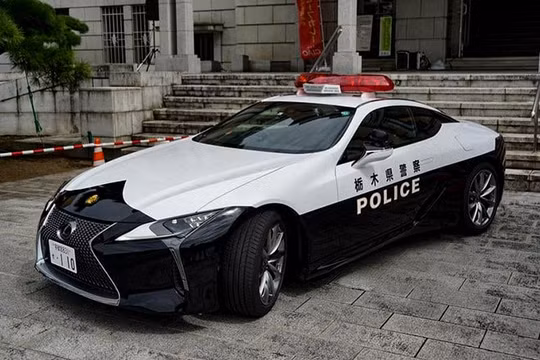 Xe Lexus LC 500 dành riêng cho cảnh sát Nhật Bản trông như thế nào?
