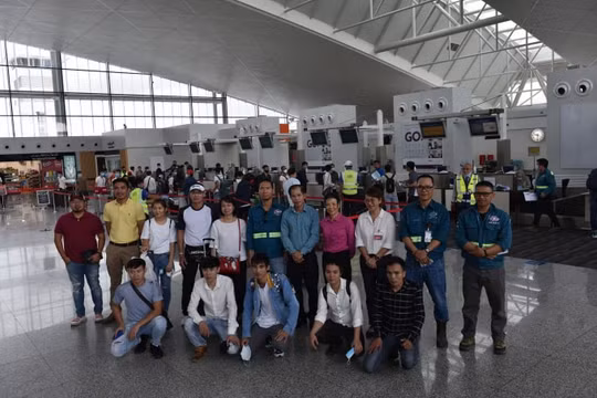 Tổng Công ty Lắp máy Việt Nam (LILAMA) đón 140 người lao động ở Brunei Darussalam trở về nước