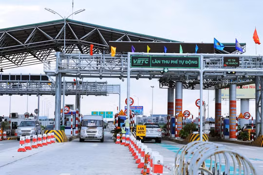 Sẽ tiến tới không sử dụng giao dịch tiền mặt trong hoạt động GTVT