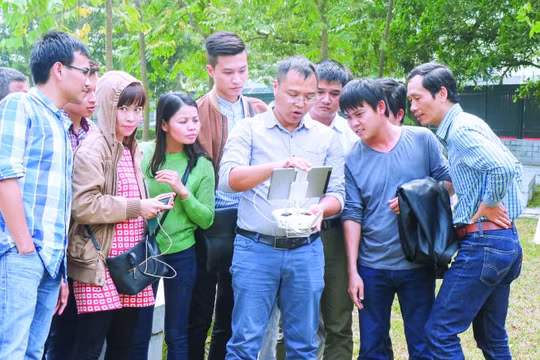 Cán bộ, phóng viên yếu khâu gì bồi dưỡng khâu đó...