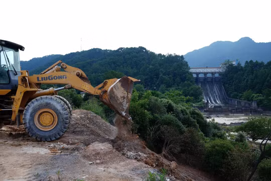 Lũ lụt ở Trung Quốc ảnh hưởng đến đất hiếm, phân bón và nhiều ngành công nghiệp