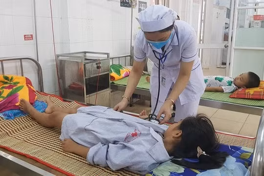 Quảng trị: 20 người nhập viện sau khi dự tiệc cưới