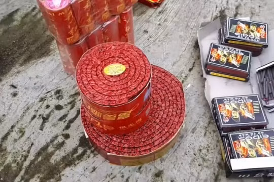 Hải Dương: Bắt quả tang đối tượng vận chuyển trái phép 15kg pháo