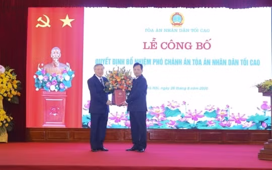 Trao Quyết định bổ nhiệm Phó Chánh án TAND tối cao