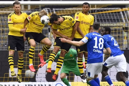 Bundesliga trở lại lập kỷ lục người xem mới tại Đức
