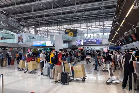Thêm gần 300 người Việt ở Thái Lan về nước an toàn