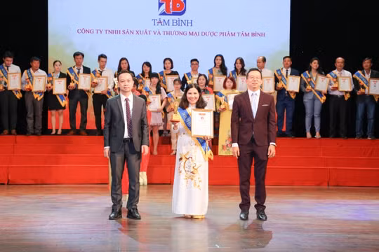 Top 10 thương hiệu mạnh quốc gia 2020 gọi tên Dược phẩm Tâm Bình