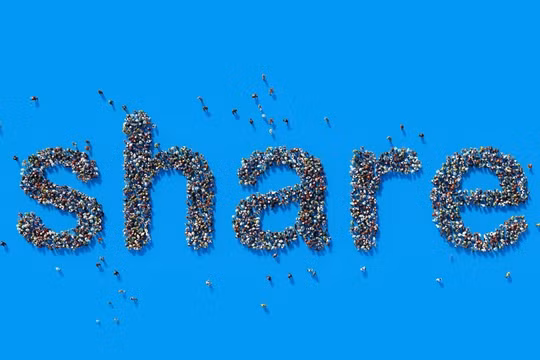 Chia sẻ link báo trên Facebook không bị xử phạt