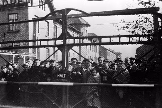 75 năm Hồng quân Liên Xô giải phóng trại Auschwitz: Những hình ảnh không thể nào quên