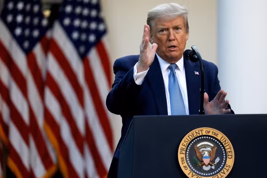 Trump công bố 3 giai đoạn mở cửa nền kinh tế Mỹ, chế ngự Covid-19