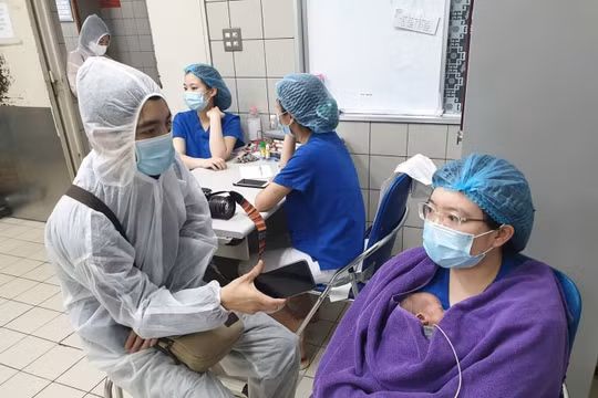 Bài 6: Phóng viên Đoàn Bổng: “ Vào Bạch Mai, tôi thêm một lần bước ra vùng an toàn của nghề nghiệp”