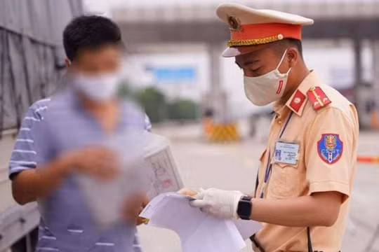 Đề xuất trừ điểm trên giấy phép lái xe, liệu có khả thi?