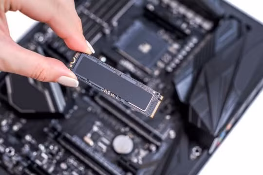 SSD và RAM hạ giá vì đang được đẩy mạnh sản xuất