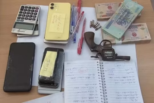 Bóc đường dây lô đề 20 tỷ, tóm gọn "nữ quái" cầm đầu