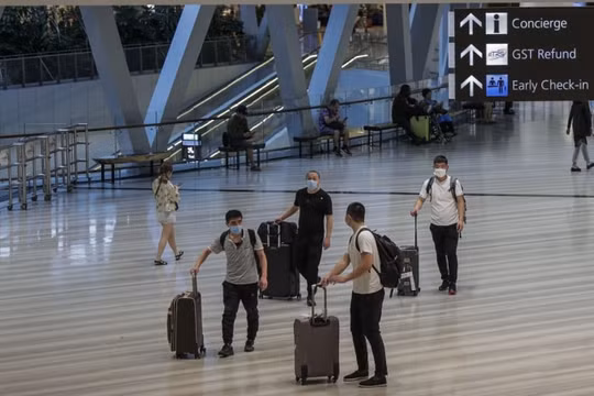 Singapore thắt chặt kiểm dịch với du khách Hong Kong, Úc và Nhật Bản
