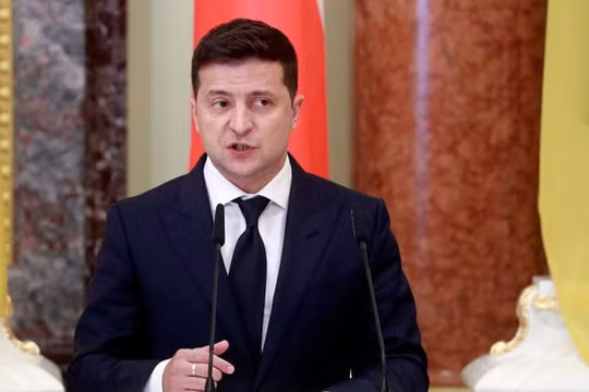Tổng thống Ukraine Zelenskiy nhập viện vì nhiễm COVID-19