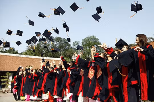 Tự chủ đại học: Đừng đổi mới nửa vời!