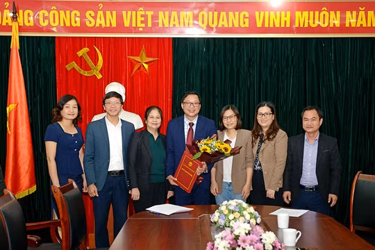 Bổ nhiệm chức danh Phó Tổng Biên tập Tạp chí Nghiên cứu Hồ Chí Minh