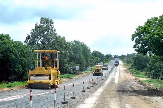 Xử lý trách nhiệm nhà thầu chậm bảo hành dự án mở rộng Quốc lộ 1