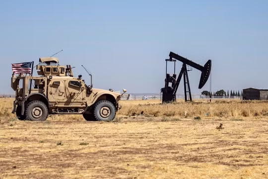Syria tố cáo lực lượng Mỹ 'ăn cắp' dầu thô của nước này hàng ngày