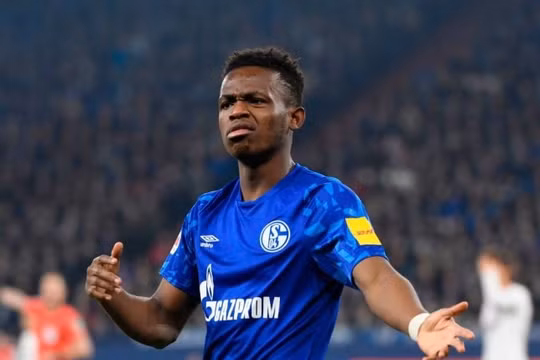 Rabbi Matondo 'phớt lờ' tin đồn chuyển nhượng của Manchester United