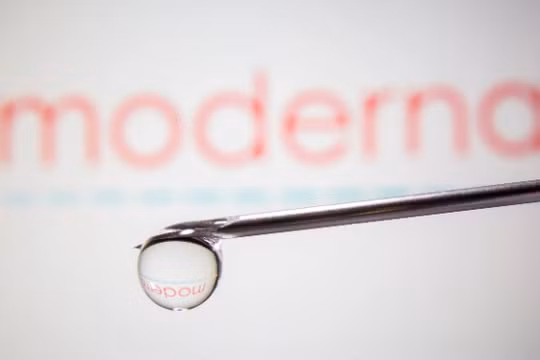 Hãng dược Moderna dự kiến tính phí 25-37 USD cho một liều vắc xin COVID-19