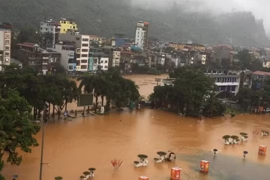 Thủ tướng yêu cầu khẩn trương khắc phục hậu quả mưa lũ tại Hà Giang