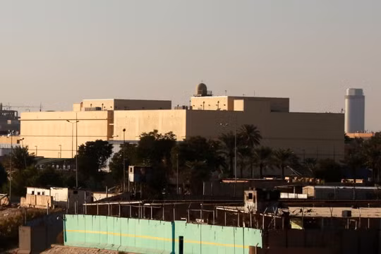 Tên lửa rơi ở Vùng xanh Baghdad, nổ lớn ở gần đại sứ quán Mỹ