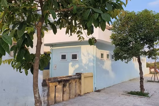 Truy bắt tên biến thái dâm ô học sinh lớp 5 trong nhà vệ sinh trường học