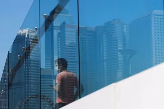 Nhật Bản sửa luật, tạo cơ hội cho các quỹ rời khỏi Hong Kong