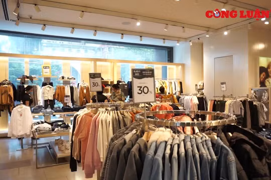 Hà Nội: Mùa Black Friday ế ẩm