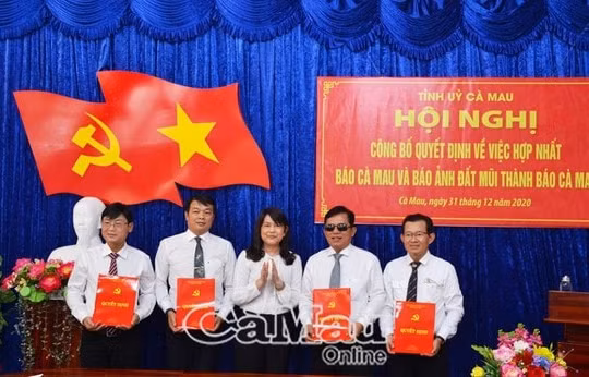 Hoàn thành hợp nhất Báo Cà Mau và Báo ảnh Đất Mũi