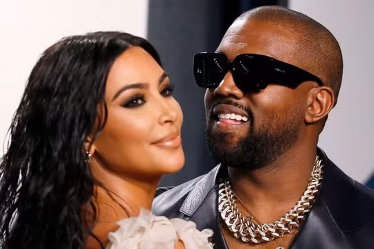'Ứng viên Tổng thống Mỹ' Kanye West rút khỏi cuộc đua vào Nhà trắng