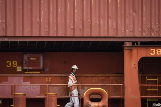 Vận tải biển trong đại dịch Covid-19: Chuyện về những 'nhà tù' nổi trên biển