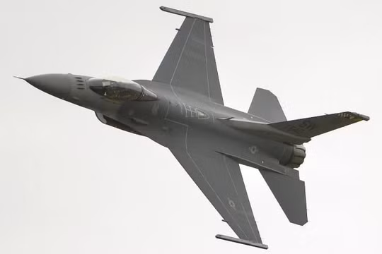Máy bay F-16 của không quân Mỹ gặp nạn